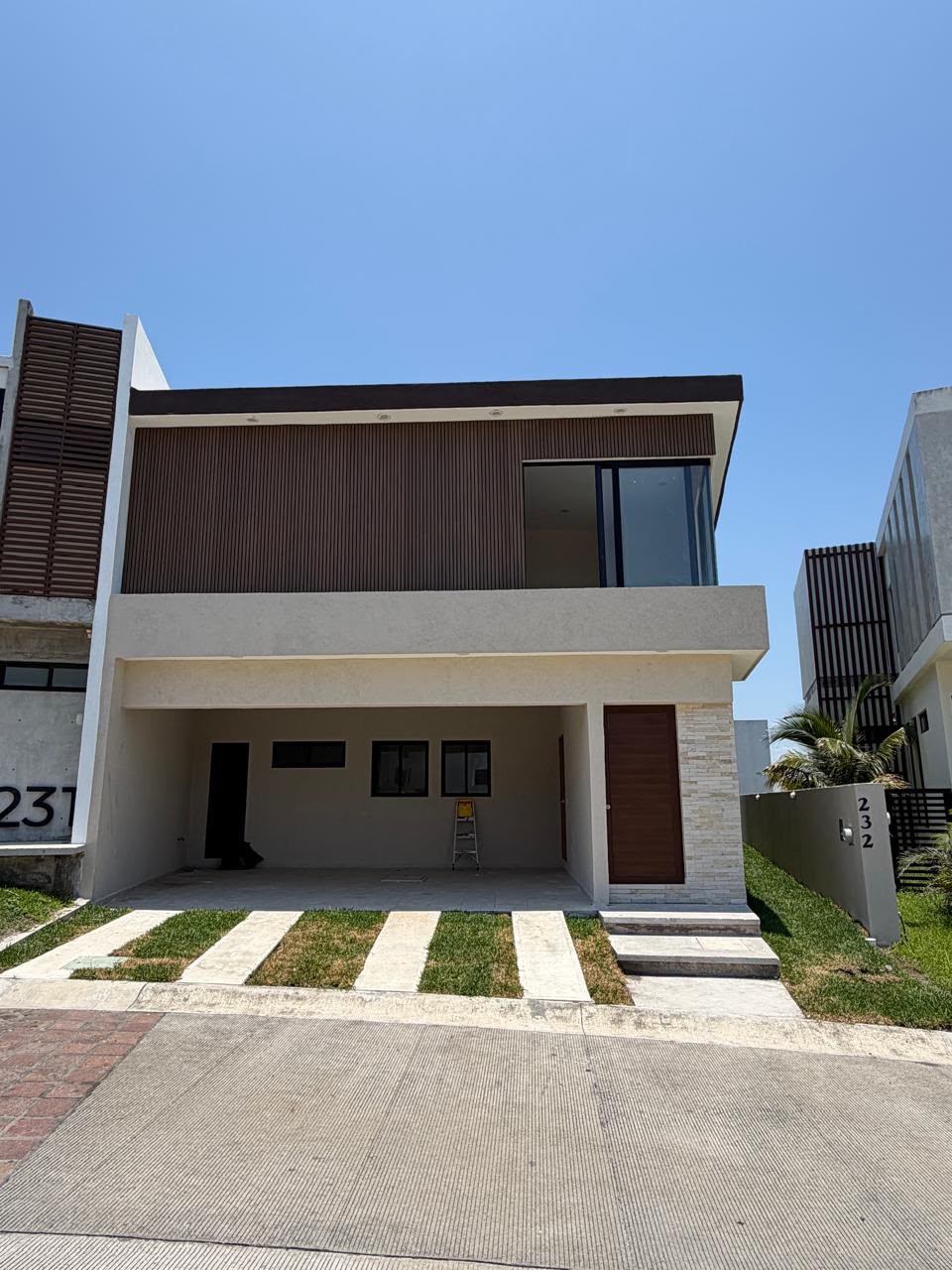 Casa Ladoga 232